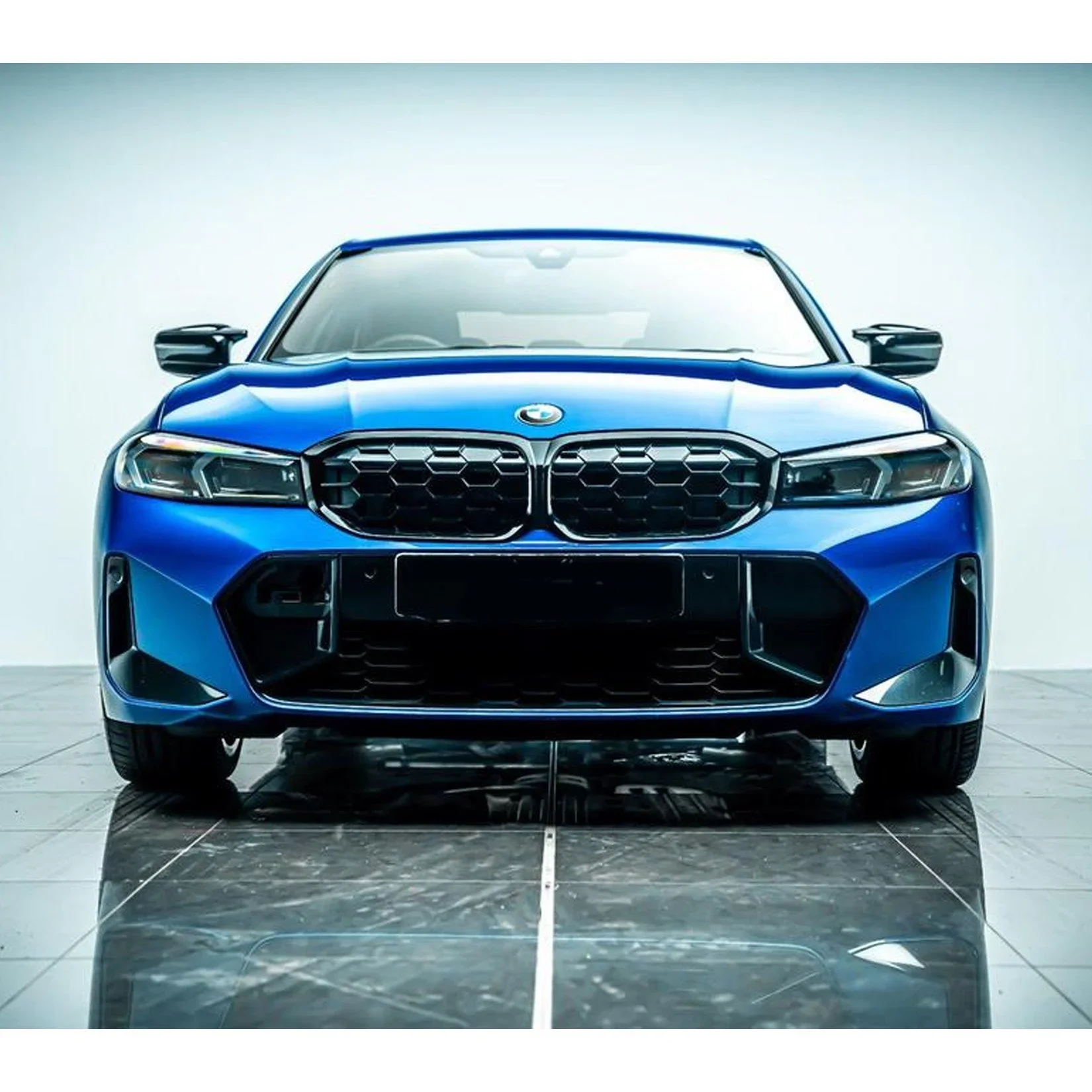 bmw-3-series-g20-front-grille-honeycomb-gloss-black-4.webp