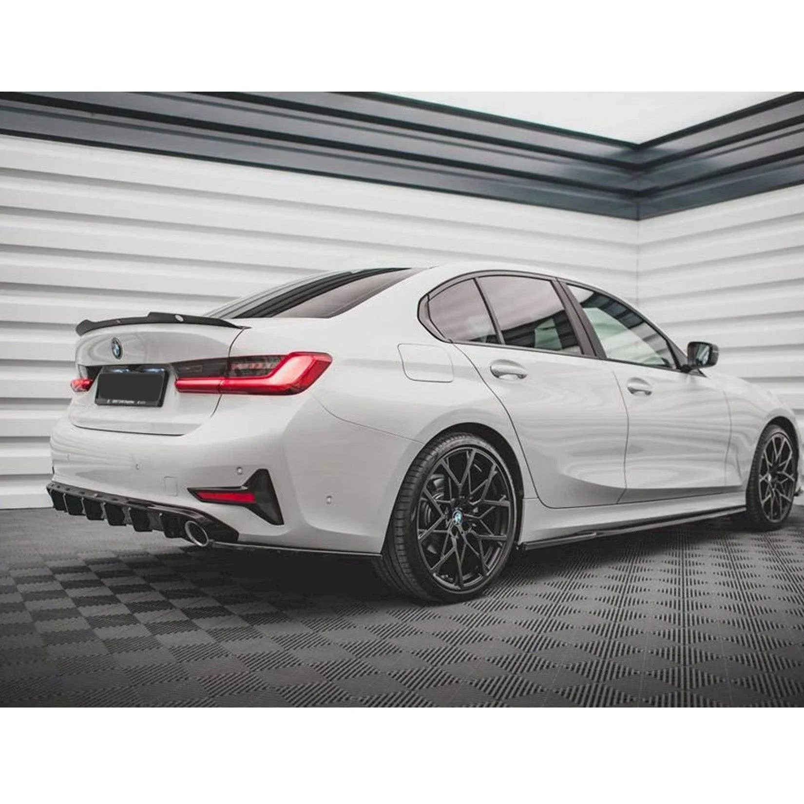 bmw-3-series-g20-side-skirts-gloss-black-2.webp