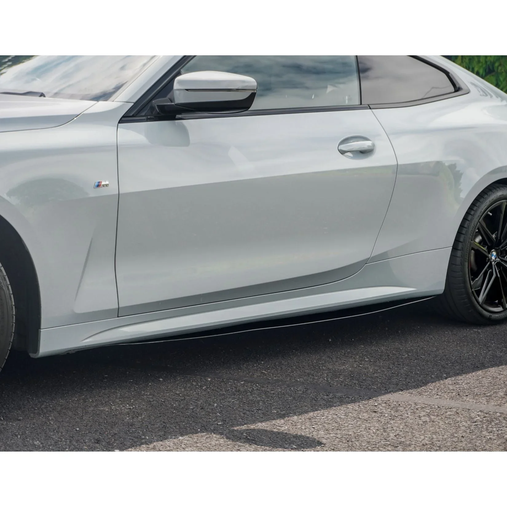 bmw-4-series-g22-full-body-kit-gloss-black-7.webp