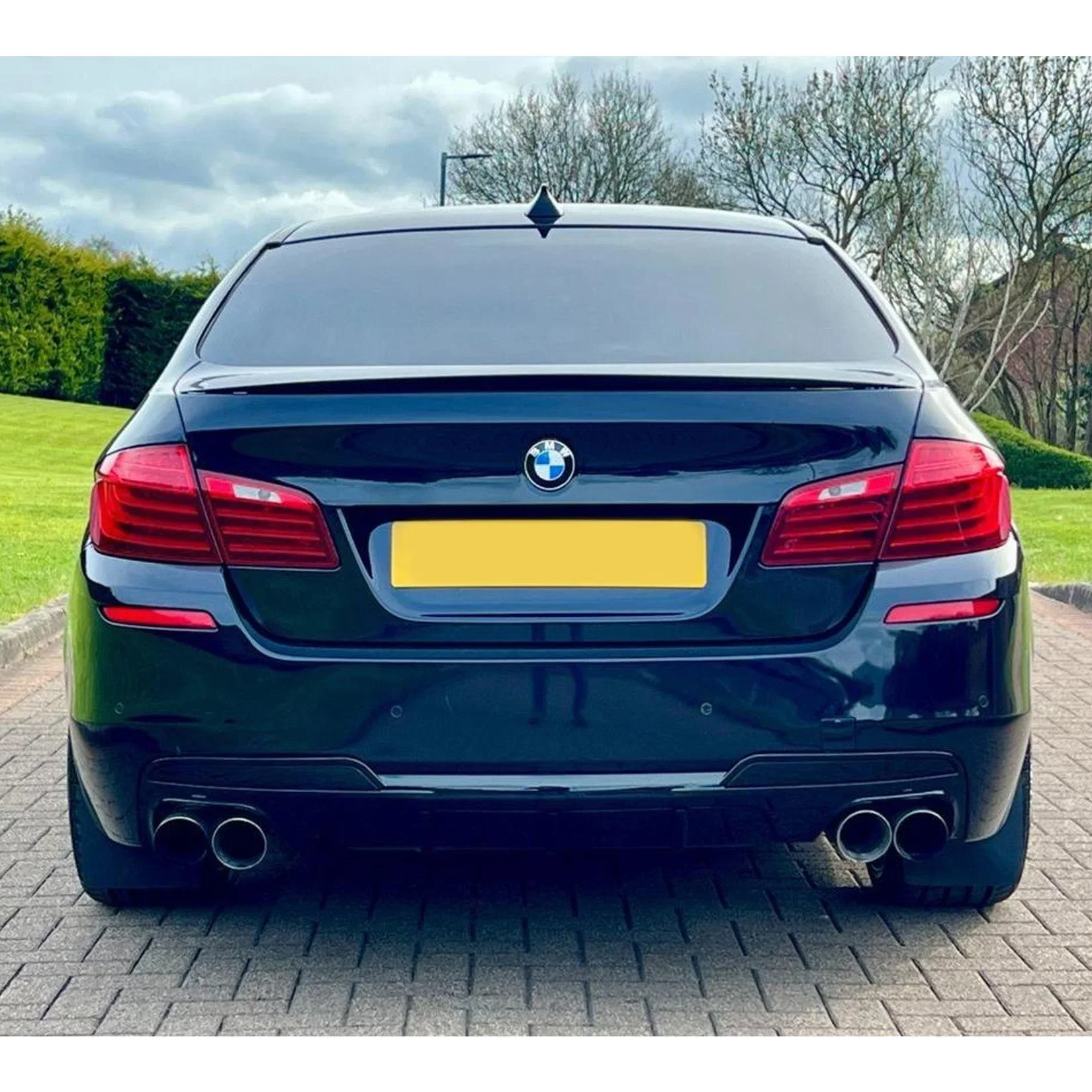 bmw-5-series-f10-rear-diffuser-gloss-black-6.webp