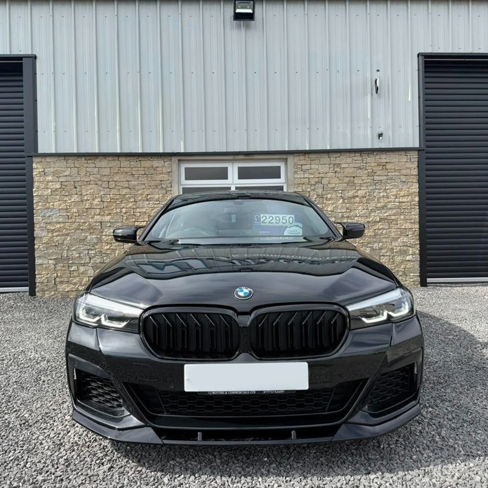 bmw-5-series-g30-front-lip-gloss-black-1.webp