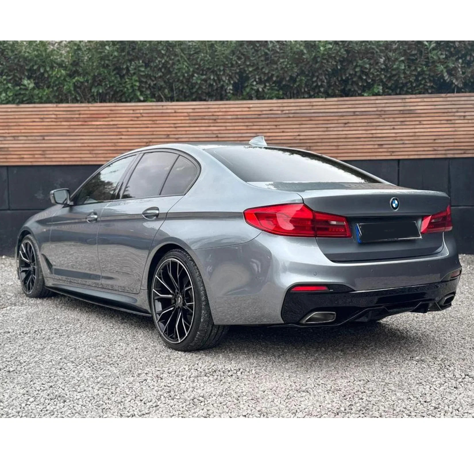 bmw-5-series-g30-rear-diffuser-v1-gloss-black-5.webp