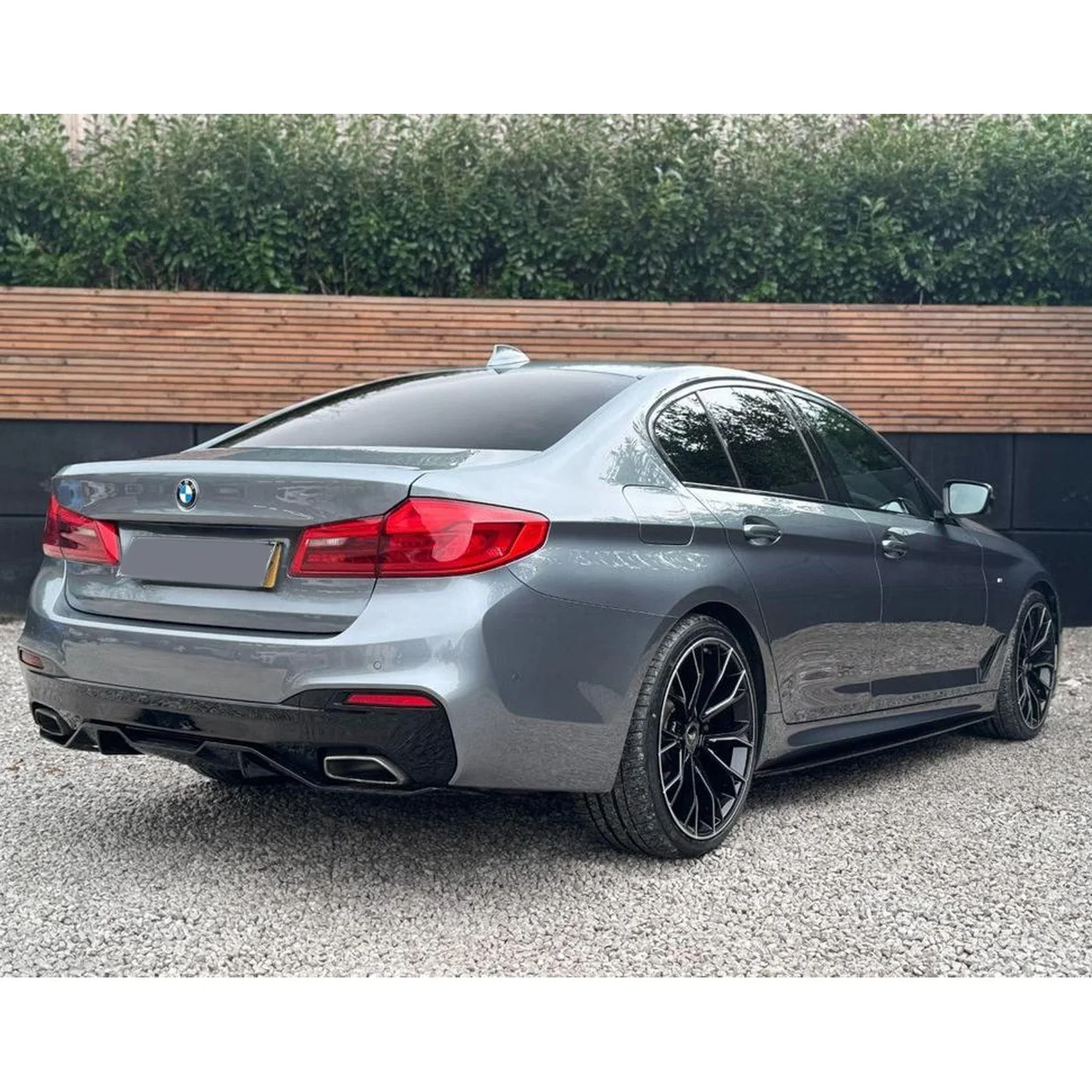 bmw-5-series-g30-rear-diffuser-v1-gloss-black-6.webp