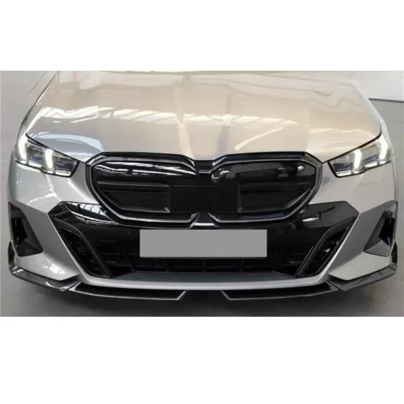 bmw-5-series-g60-full-body-kit-carbon-look-4.webp