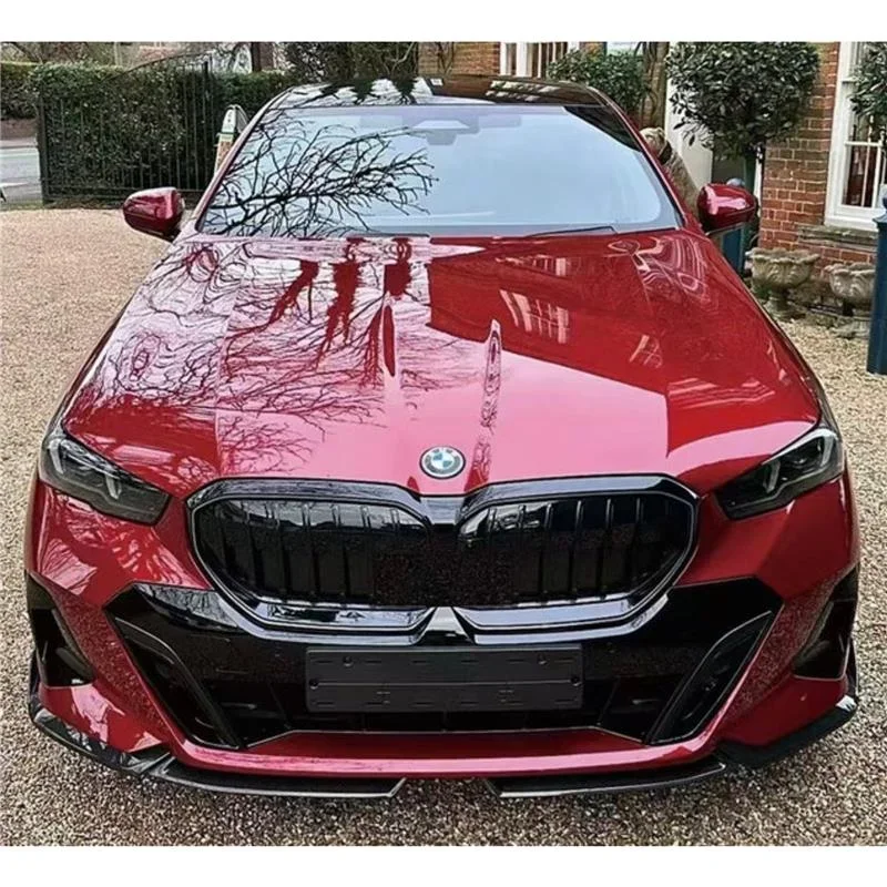 bmw-5-series-g60-full-body-kit-gloss-black-2.webp