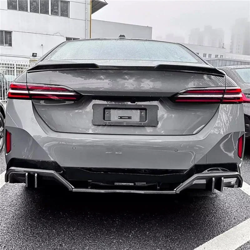 bmw-5-series-g60-rear-diffuser-carbon-look-2.webp