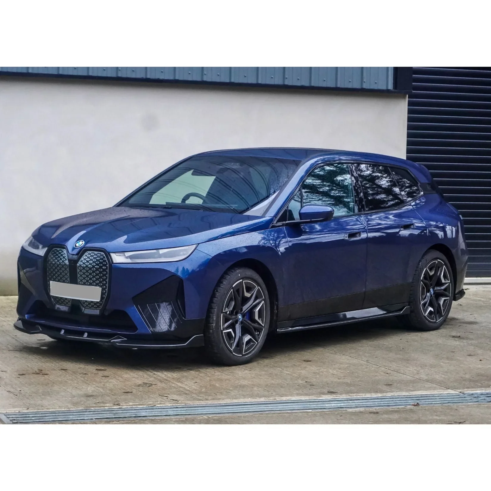 bmw-ix-i20-full-body-kit-gloss-black-13.webp