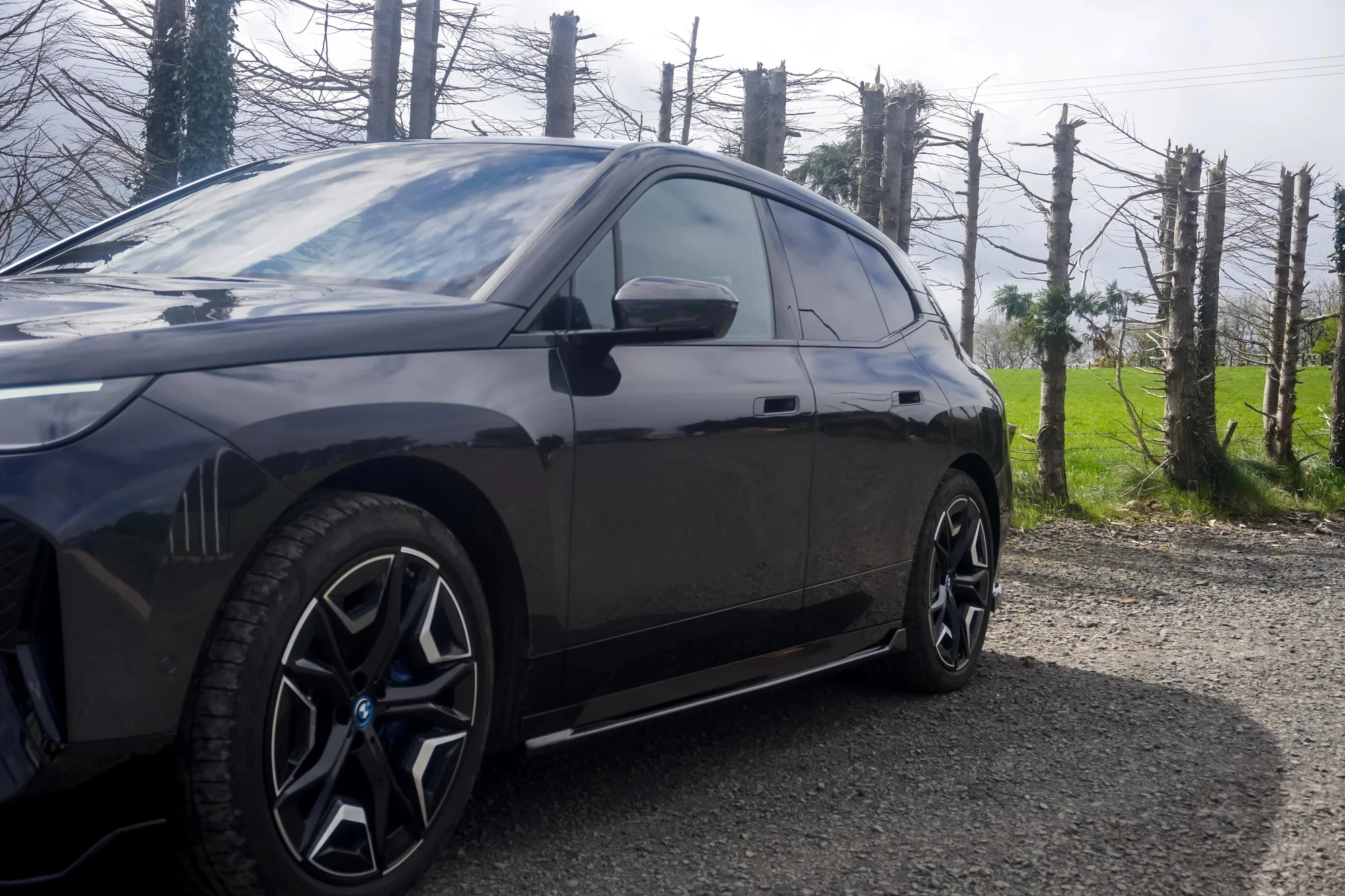 bmw-ix-i20-full-body-kit-gloss-black-14.webp