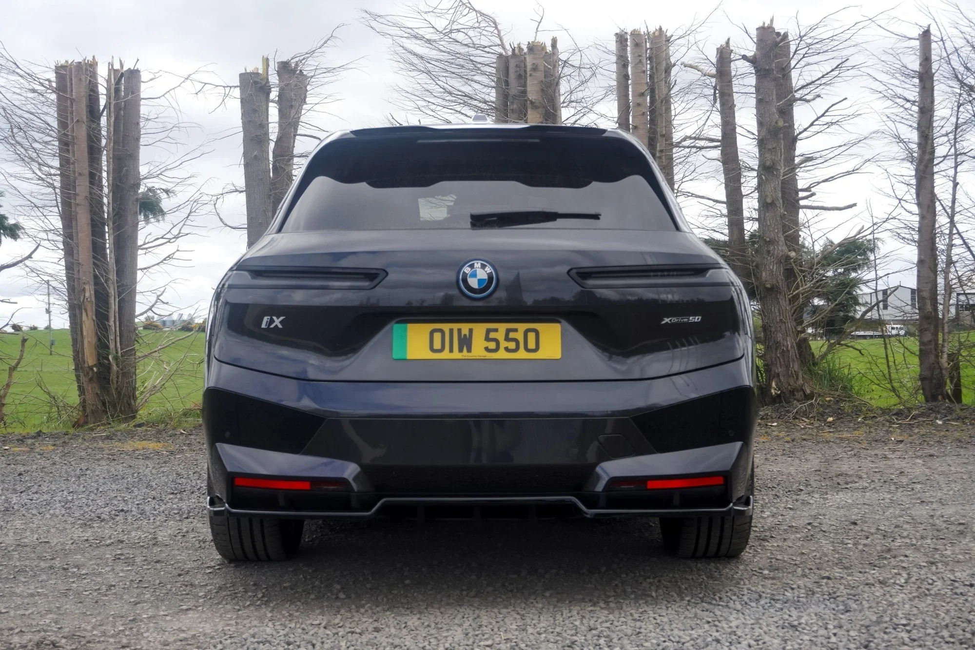 bmw-ix-i20-full-body-kit-gloss-black-17.webp