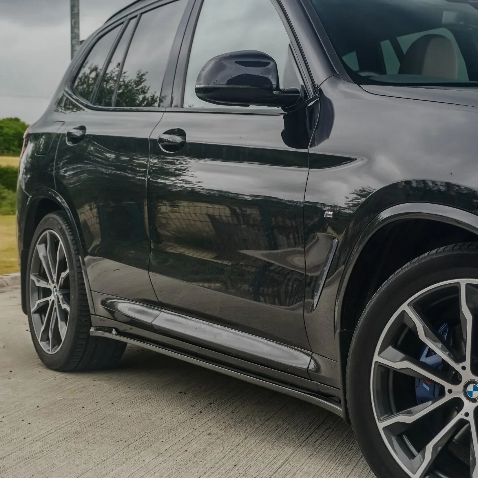 bmw-x3-g01-side-skirts-gloss-black-10.webp