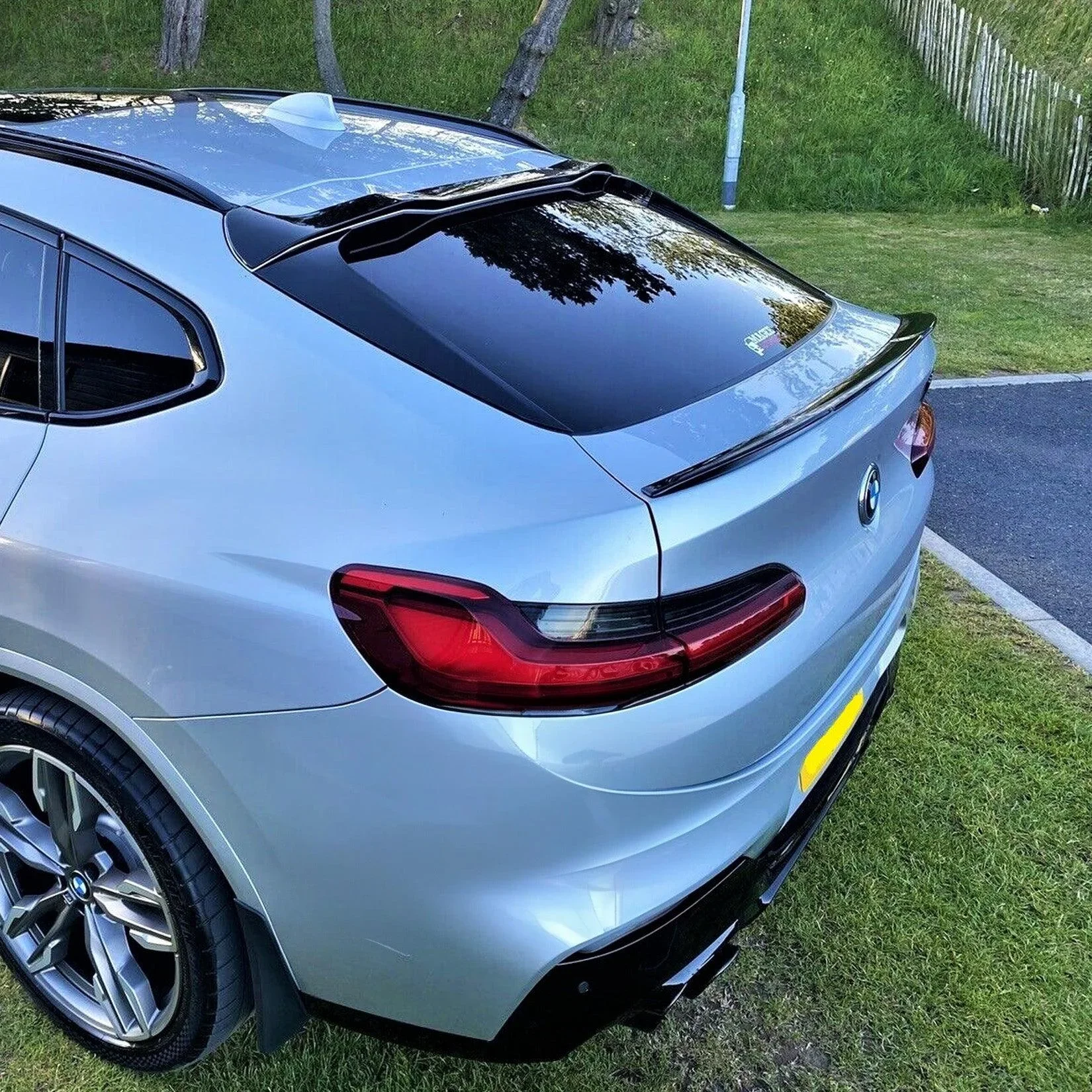 bmw-x4-g02-rear-spoiler-v1-gloss-black-7.webp
