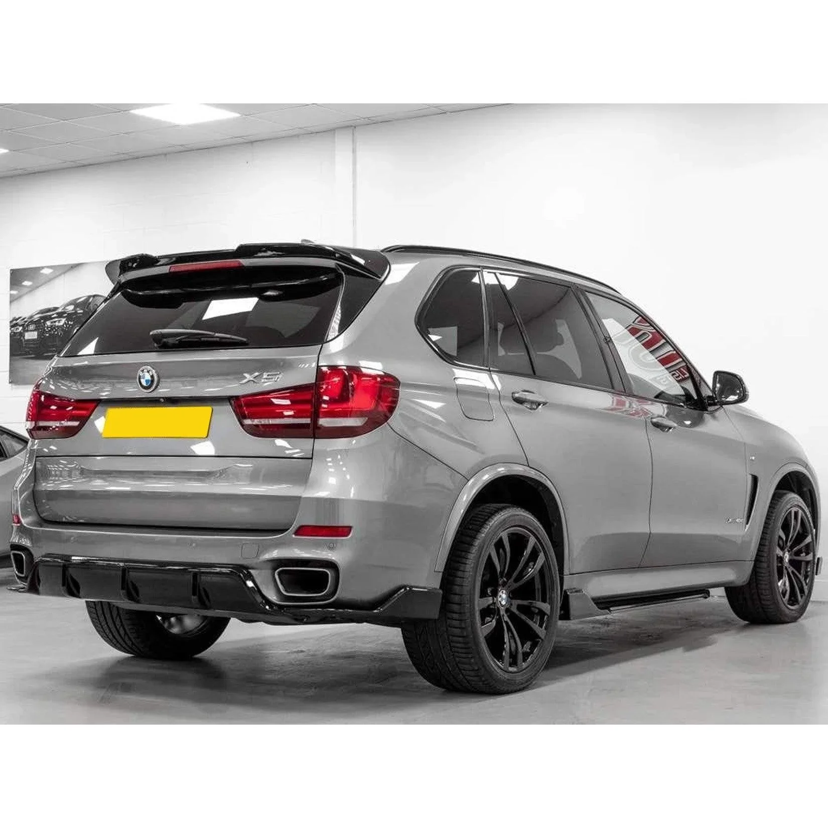 bmw-x5-f15-full-body-kit-black-knight-gloss-1.webp