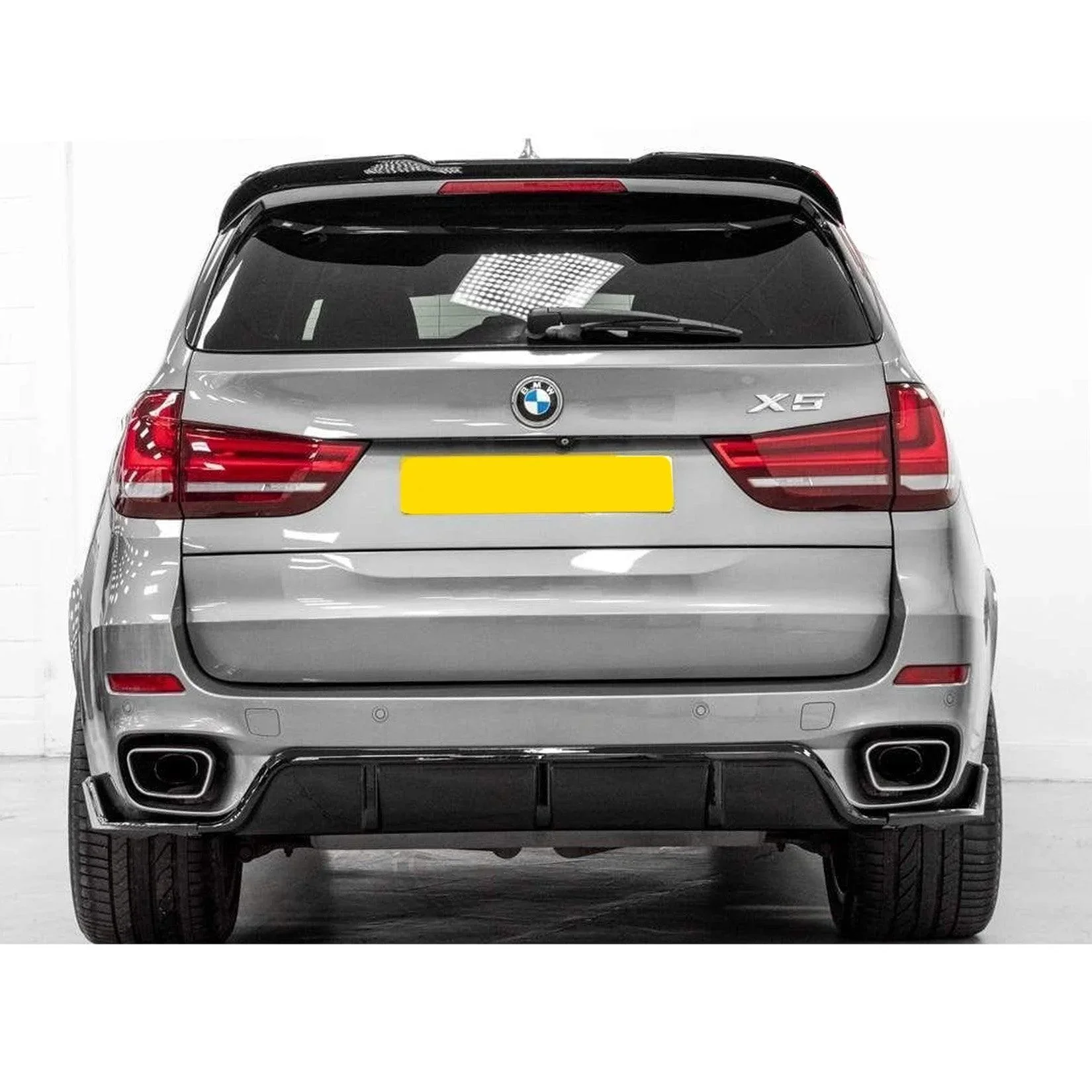 bmw-x5-f15-full-body-kit-black-knight-gloss-11.webp