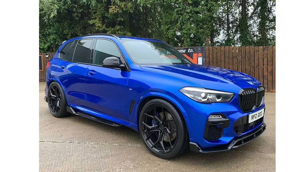 bmw-x5-g05-front-lip-black-knight-gloss-2.webp
