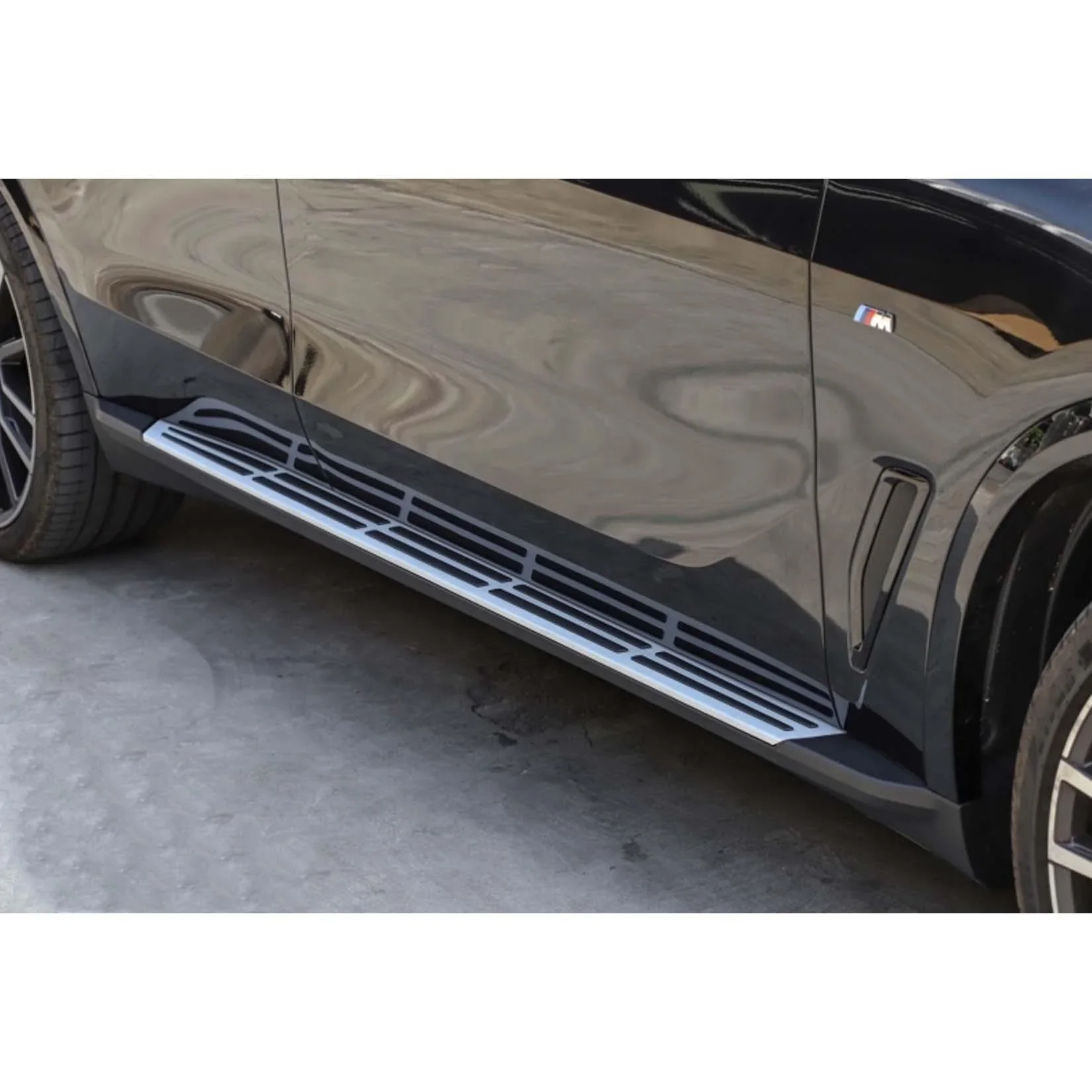 bmw-x5-g05-side-steps-v2-3.webp