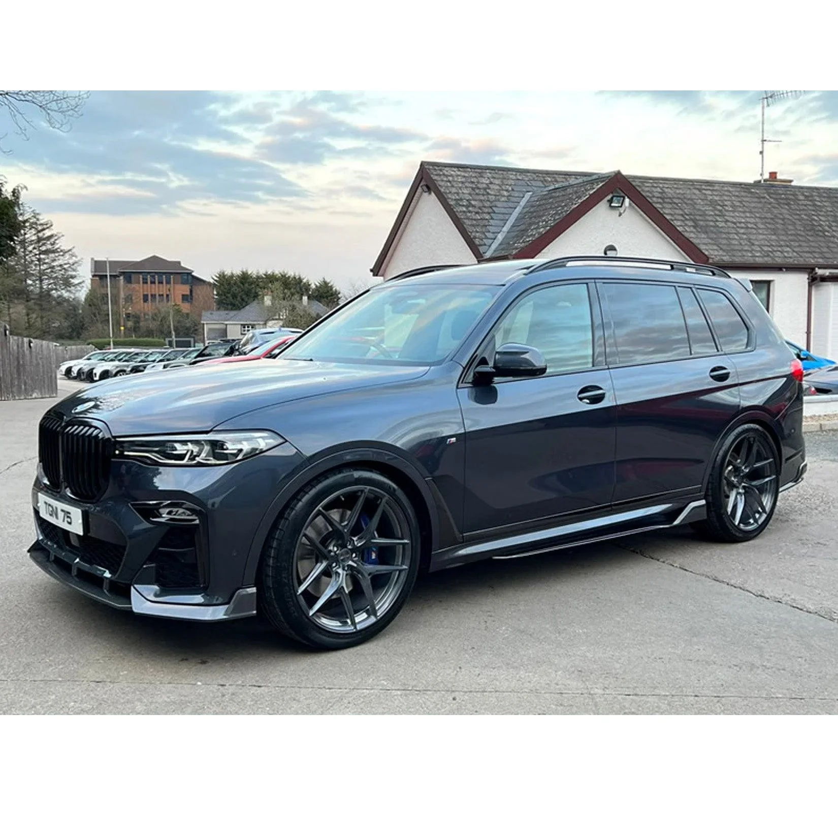 Carbon Look Black Knight Full Body Kit for BMW X7 G07 (2018-2022) M Sport