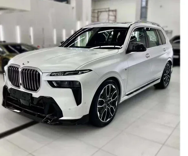 bmw-x7-g07-full-body-kit-gloss-black-22.webp