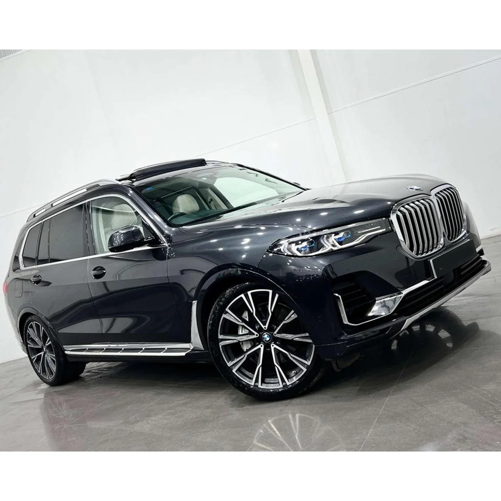 bmw-x7-g07-side-steps-5.webp