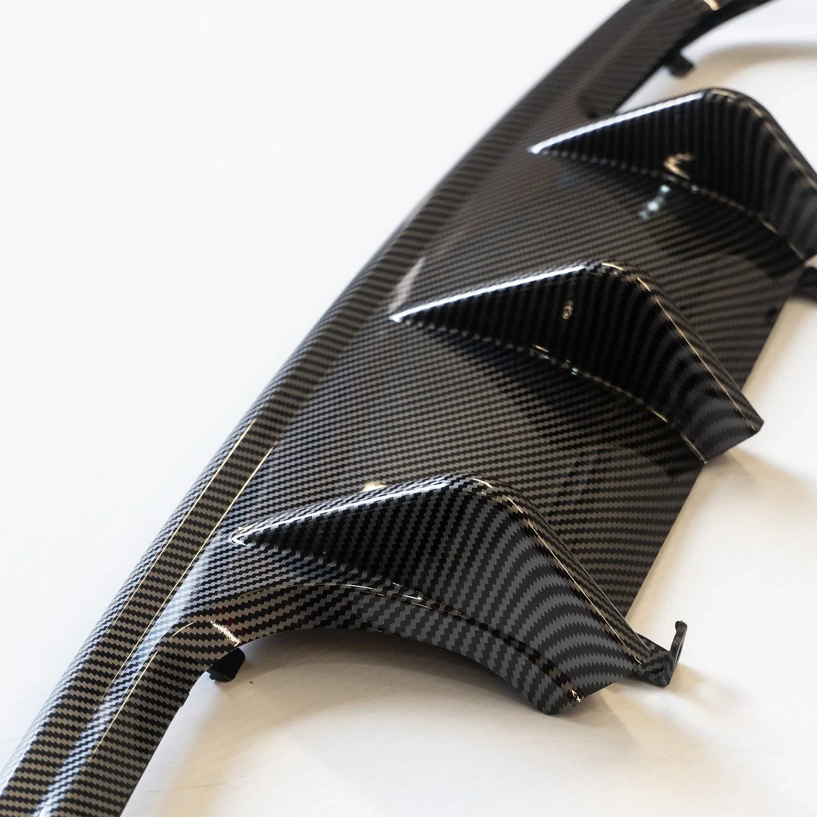 bmw-m3-f80-rear-diffuser-carbon-look-3.webp