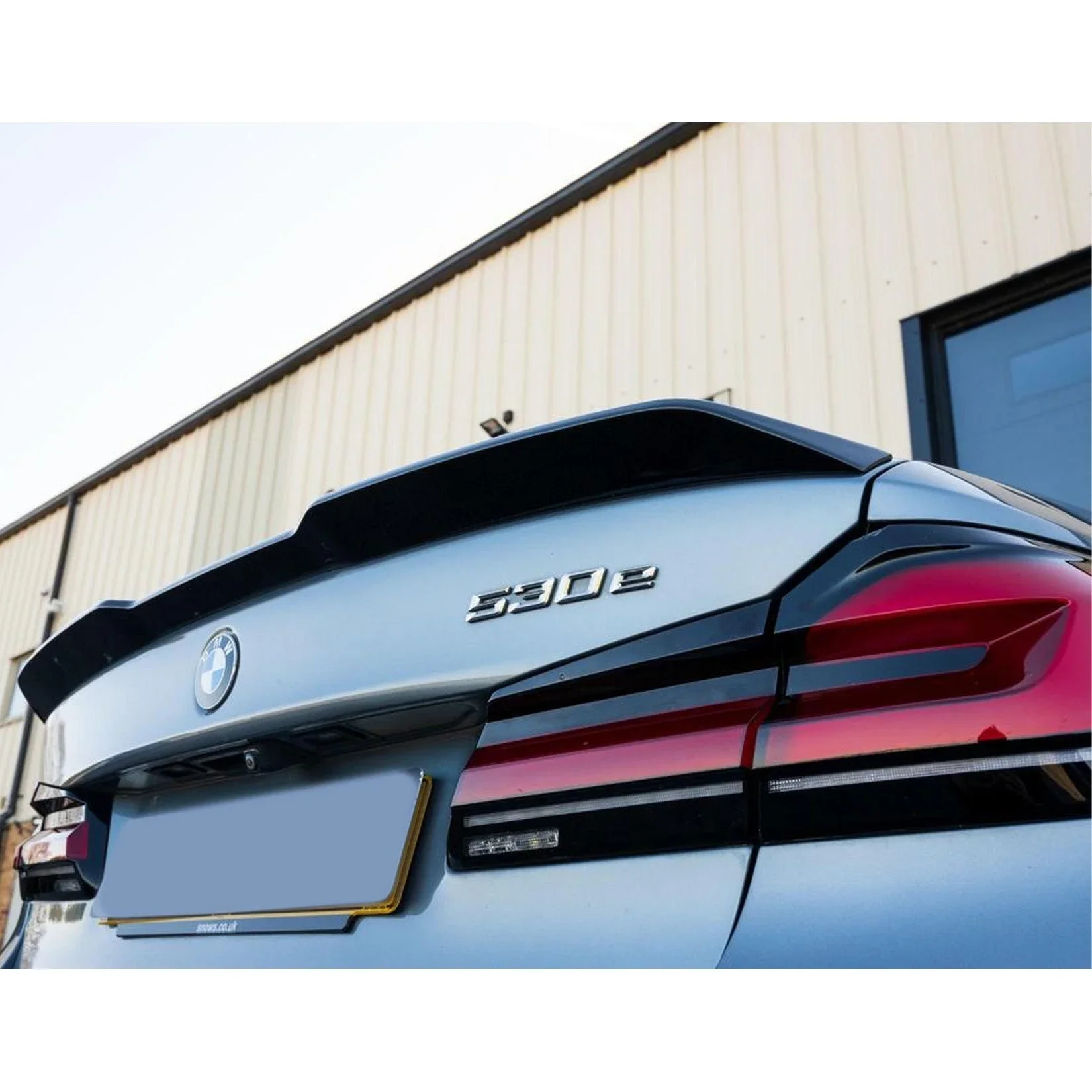 bmw-5-series-g30-rear-spoiler-cs-style-gloss-black-5.webp
