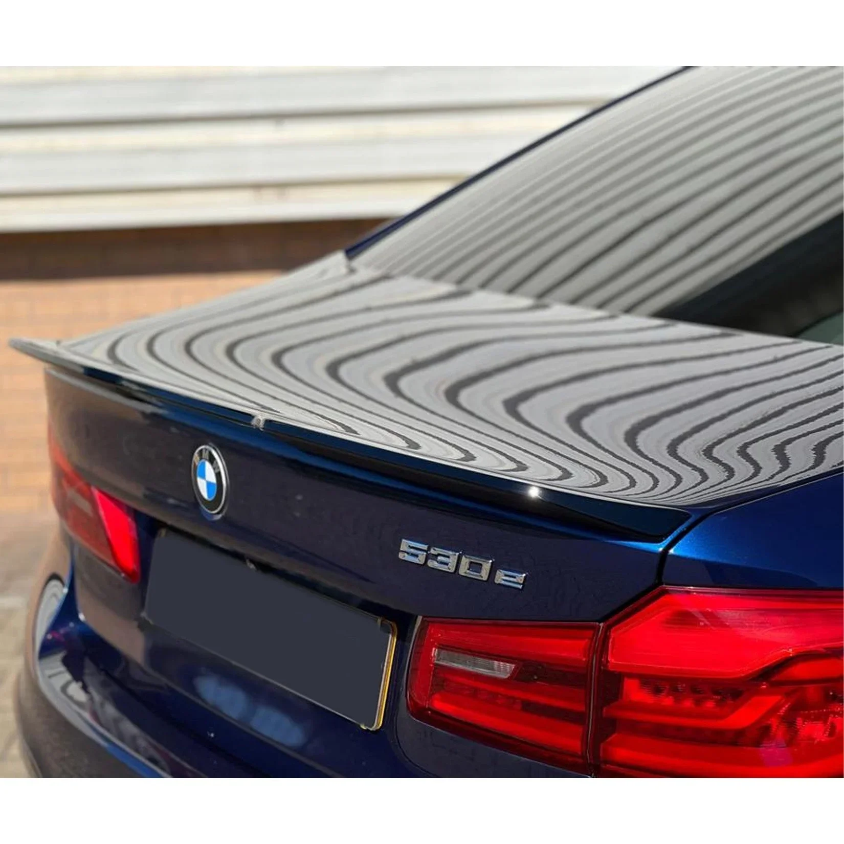 bmw-5-series-g30-rear-spoiler-cs-style-gloss-black-6.webp