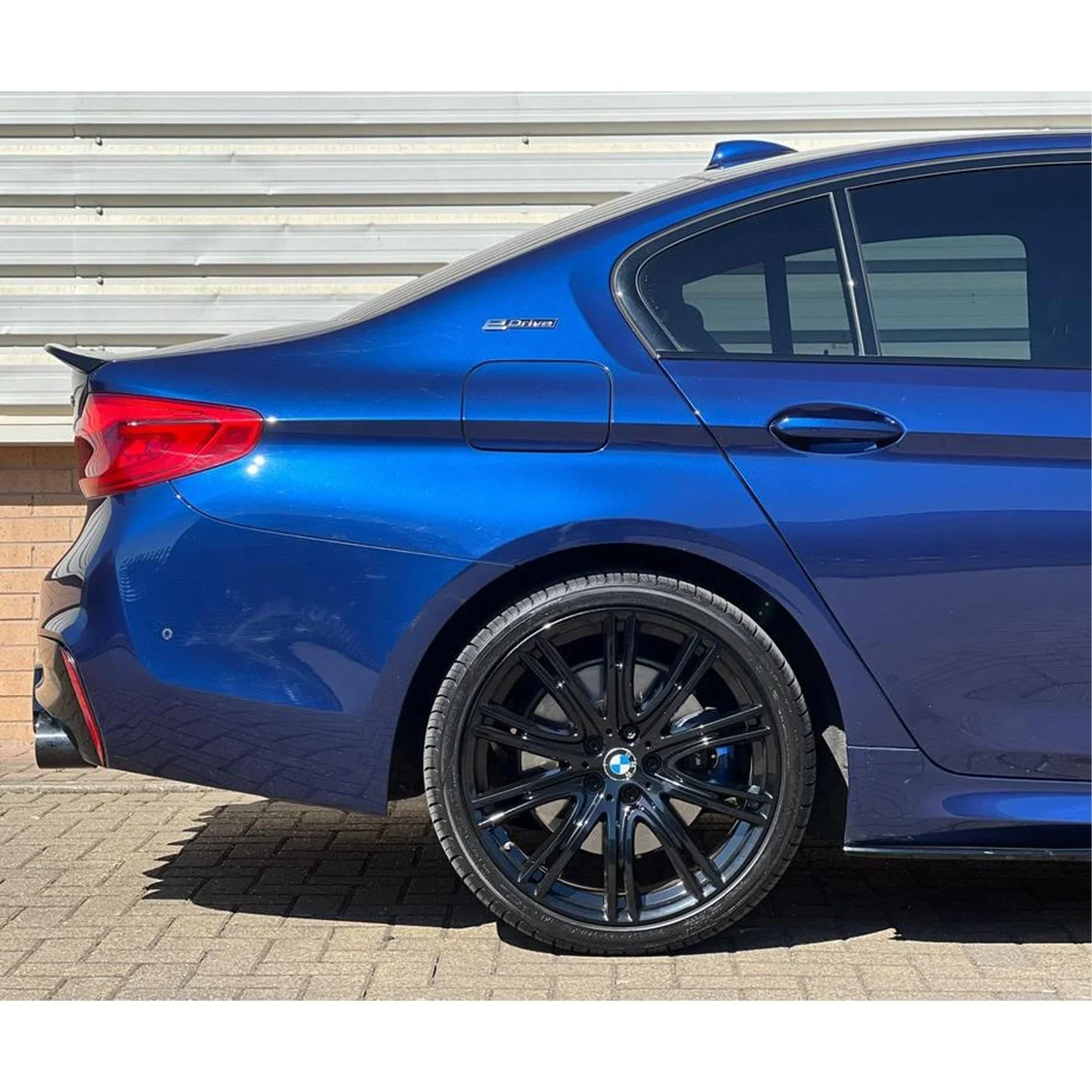 bmw-5-series-g30-rear-spoiler-cs-style-gloss-black-7.webp