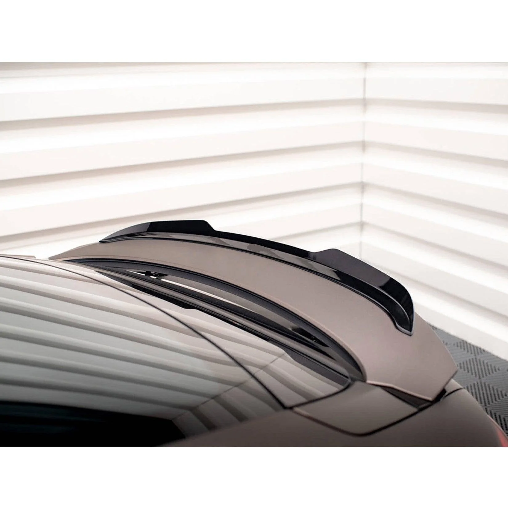 gloss-black-rs4-look-rear-spoiler-for-audi-a4-b9-avant-2017-2019-4.jpg