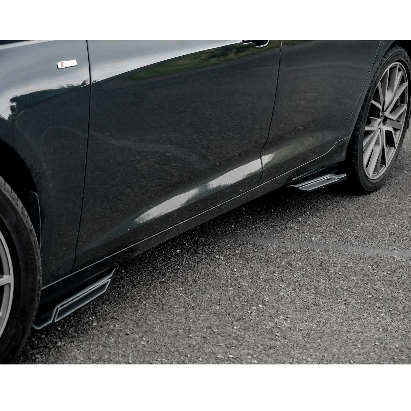 gloss-black-side-skirts-for-audi-a6-c8-saloon-2019-s-line-4.jpg