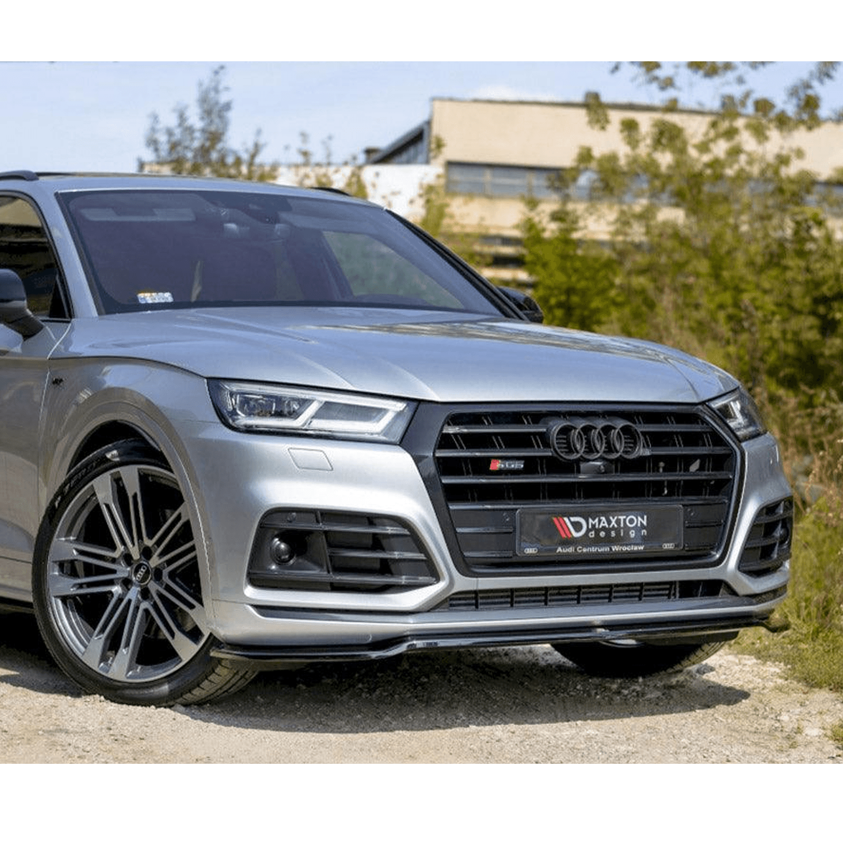 maxton-gloss-black-front-splitter-for-audi-q5-mk2-2017-s-line-sq5-2.png