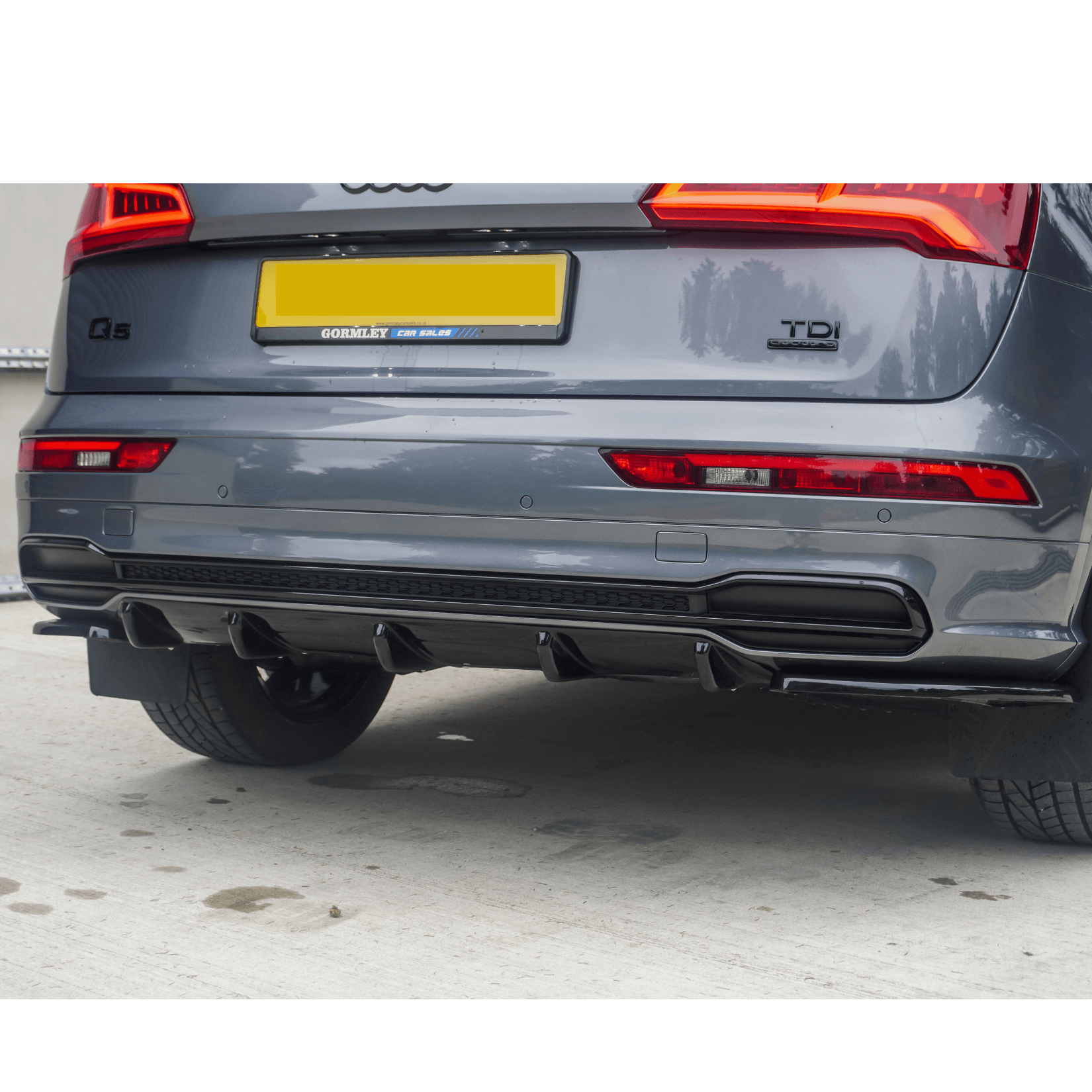 gloss-black-rear-diffuser-for-audi-q5-mk2-2017-2020-s-line-sq5-1.png