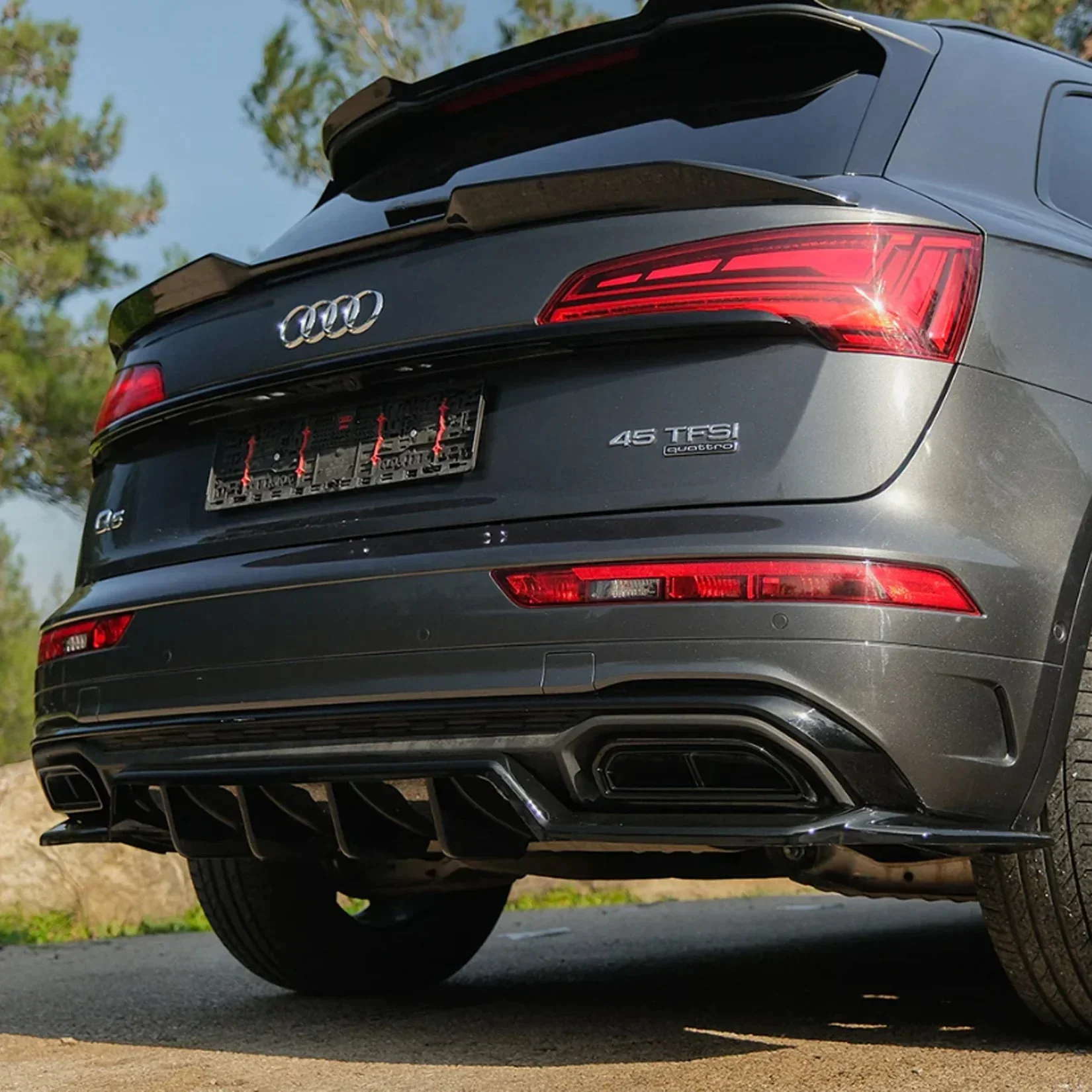 gloss-black-lower-spoiler-for-audi-q5-mk2-2020-2024-s-line-2.webp