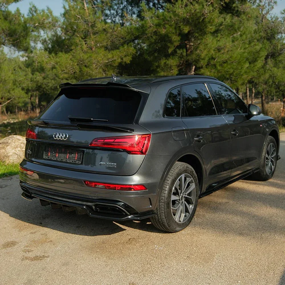 gloss-black-side-skirts-for-audi-q5-mk2-2020-2024-s-line-sq5-2.webp