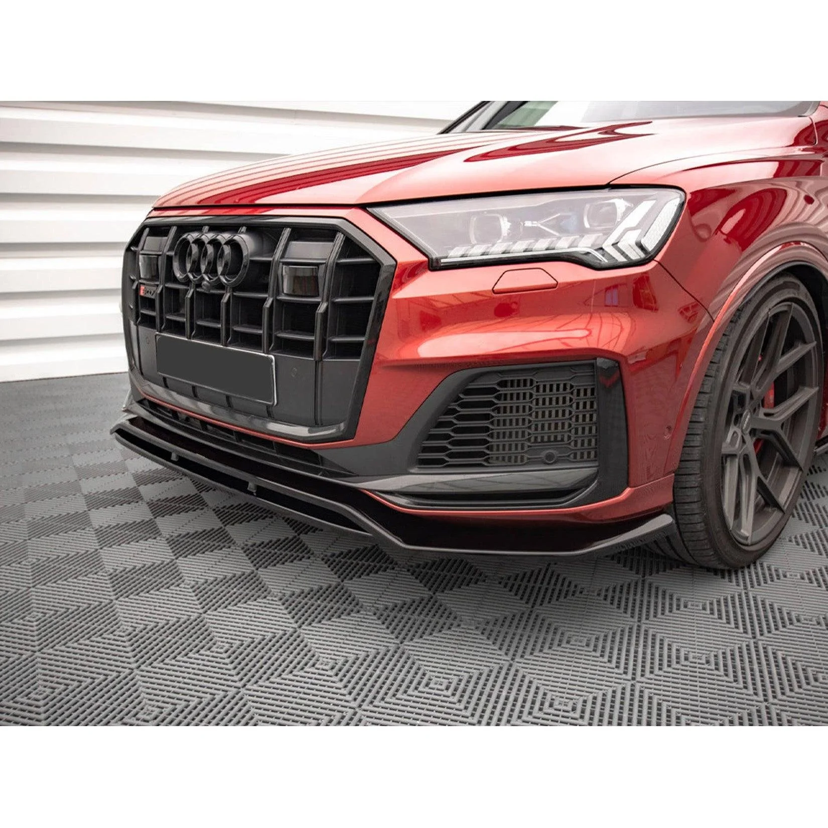 gloss-black-front-splitter-for-audi-q7-mk2-2019-s-line-3.jpg