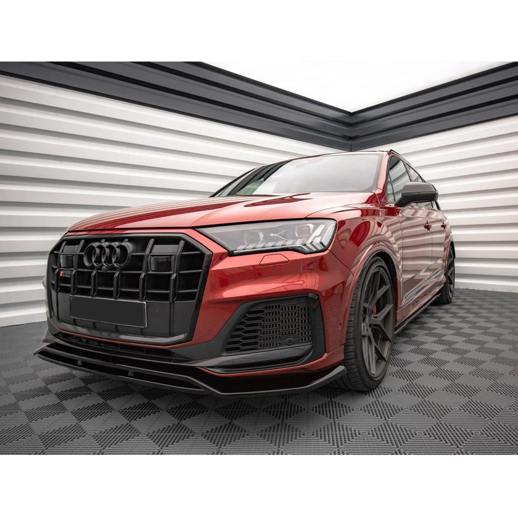 gloss-black-front-splitter-for-audi-q7-mk2-2019-s-line-5.jpg
