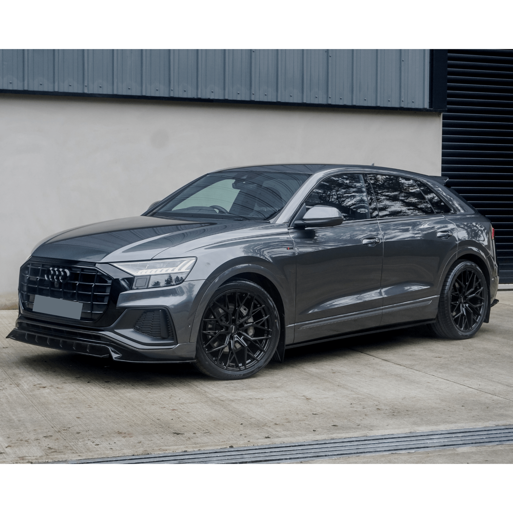 gloss-black-full-body-kit-for-audi-q8-4m-2018-2023-s-line-7.png