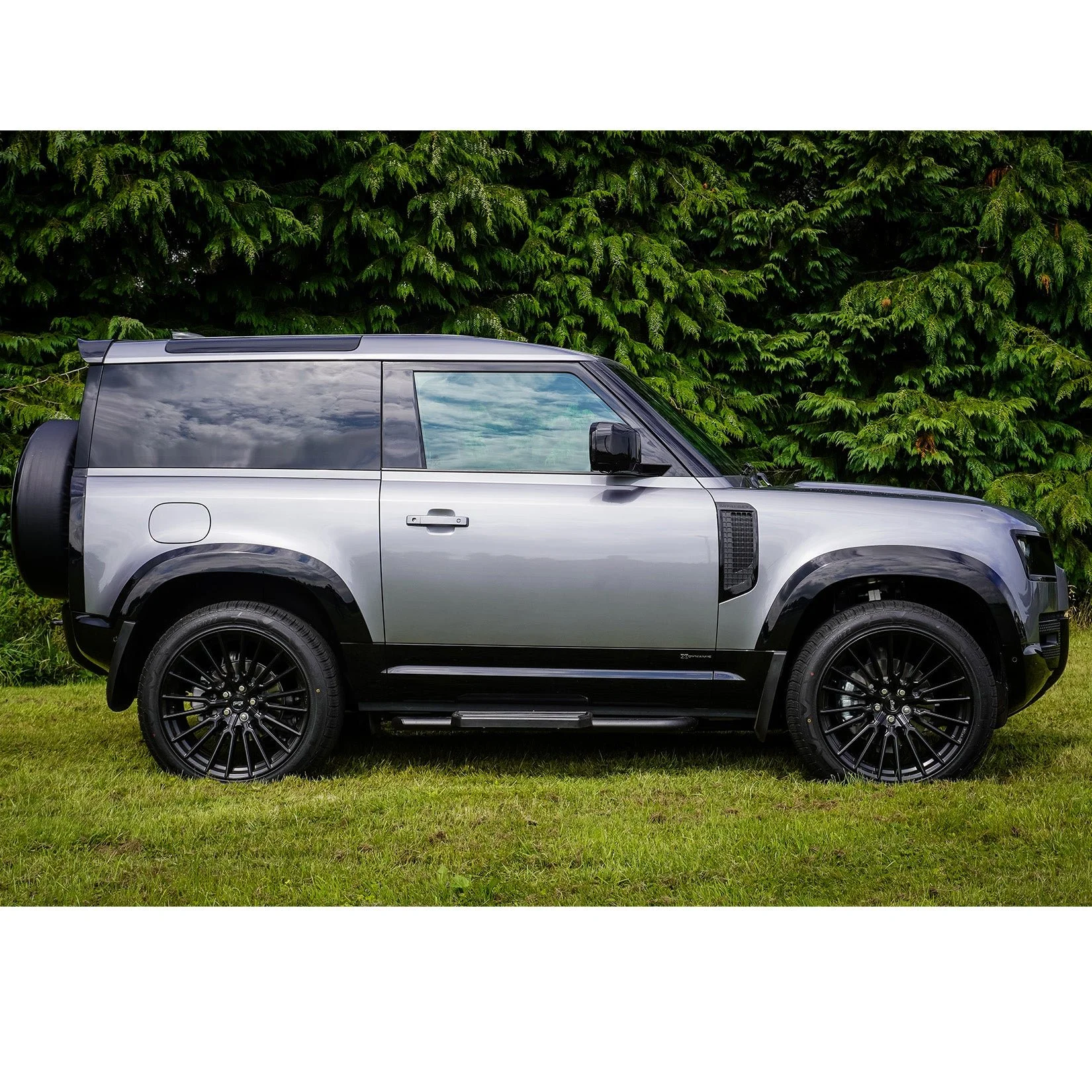 gloss-black-full-upgrade-kit-for-land-rover-defender-90-l663-2020-6.jpg