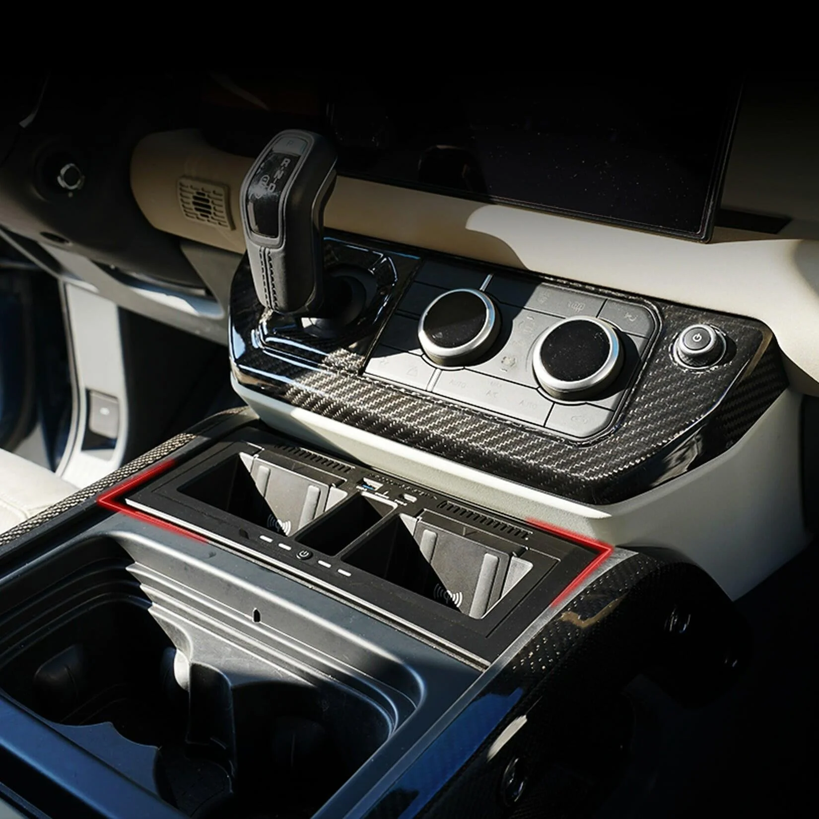 wireless-charging-box-for-land-rover-defender-l663-2020-8.jpg