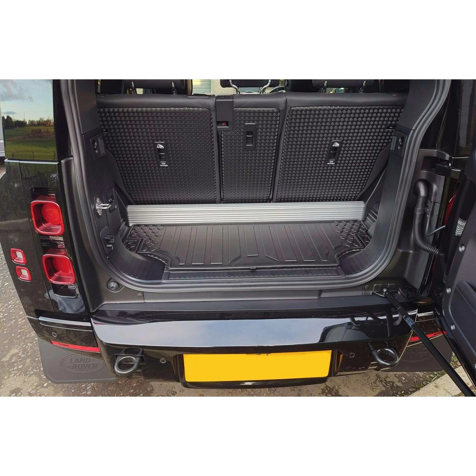gloss-black-mud-block-boot-mat-for-land-rover-defender-90-l663-2020-3.jpg