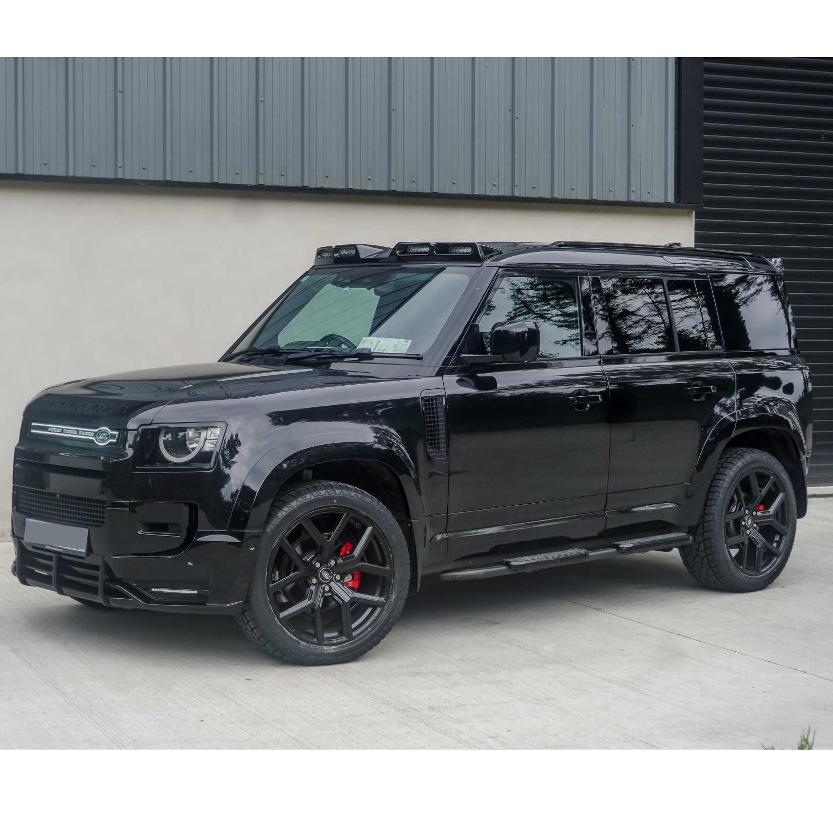 black-stx-style-roof-rails-for-land-rover-defender-110-130-l663-2020-3.png