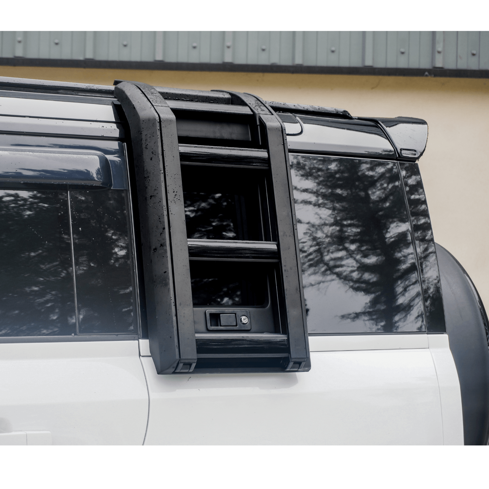 gloss-black-stx-style-side-roof-ladder-for-land-rover-defender-l663-2020-3.png
