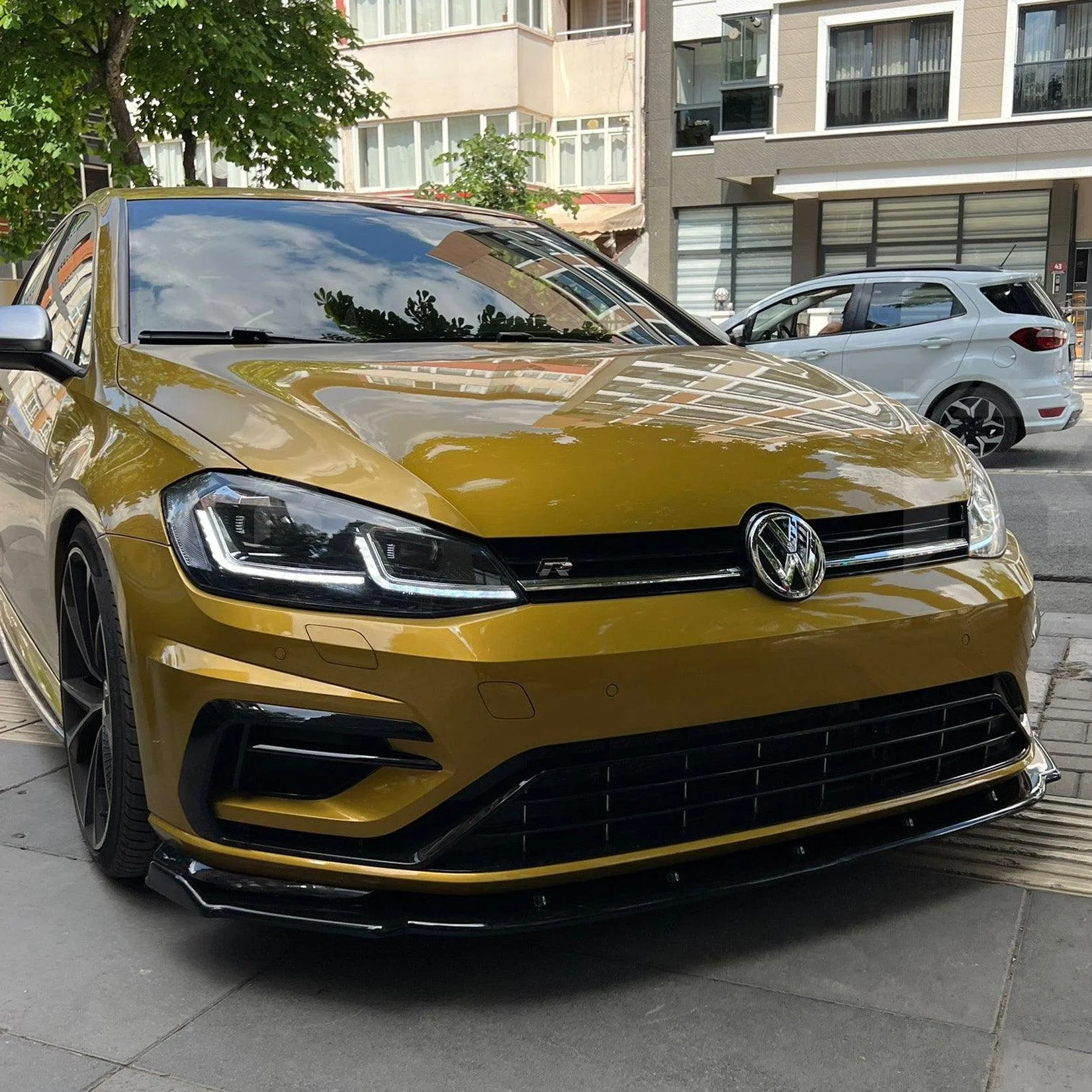 gloss-black-front-splitter-for-vw-golf-mk8-2020-life-style-standard-1.jpg