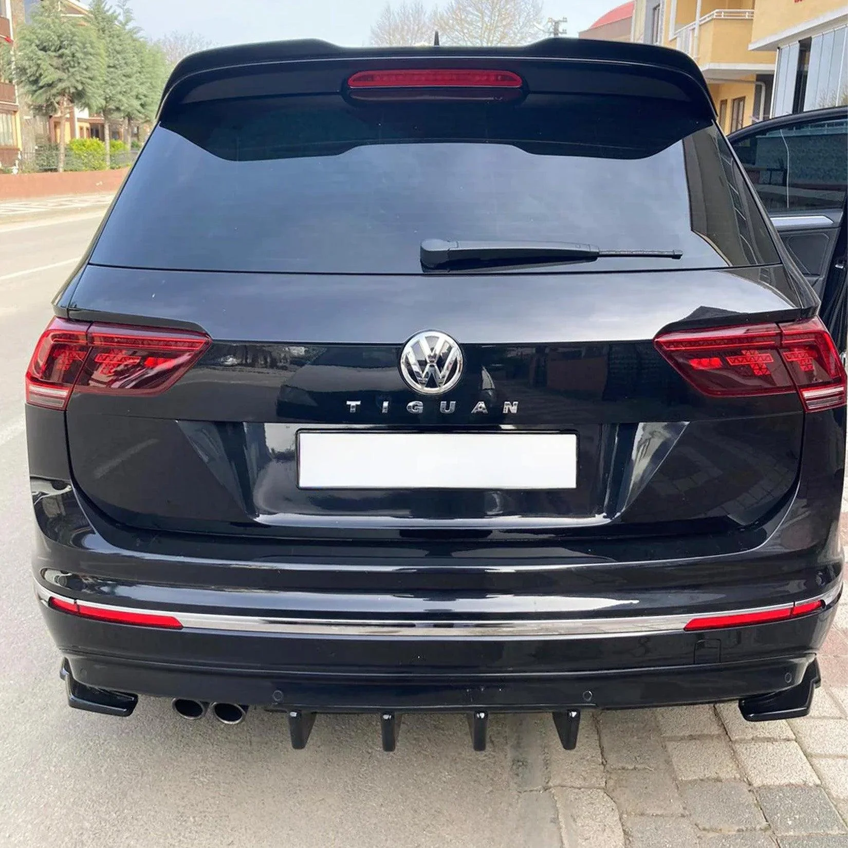 gloss-black-rear-diffuser-for-vw-tiguan-mk2-2015-2020-r-line-r-standard-1.jpg