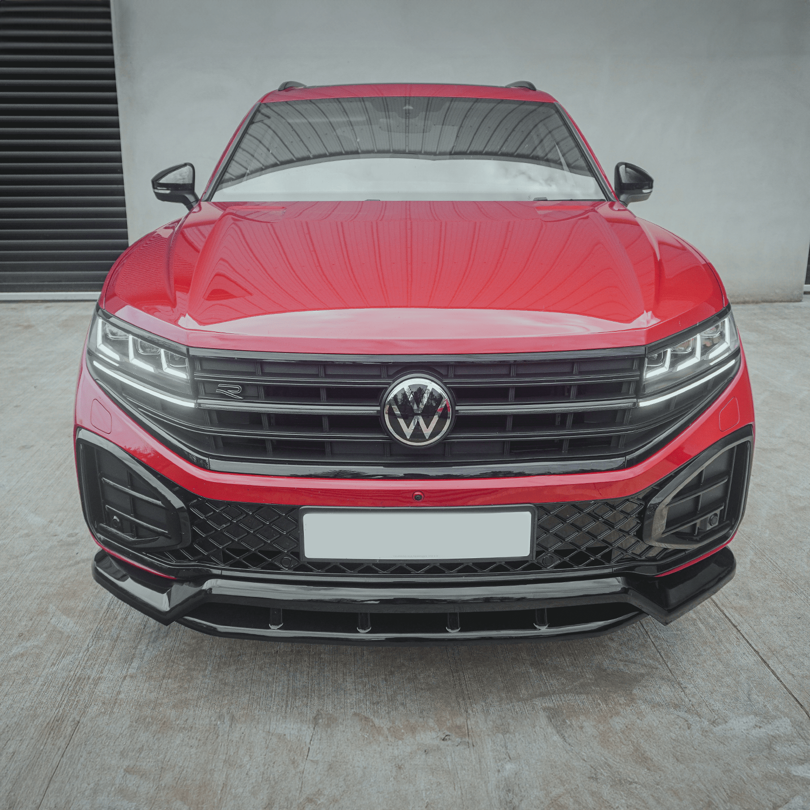 gloss-black-front-splitter-for-vw-touareg-mk3-2023-r-line-r-3.png