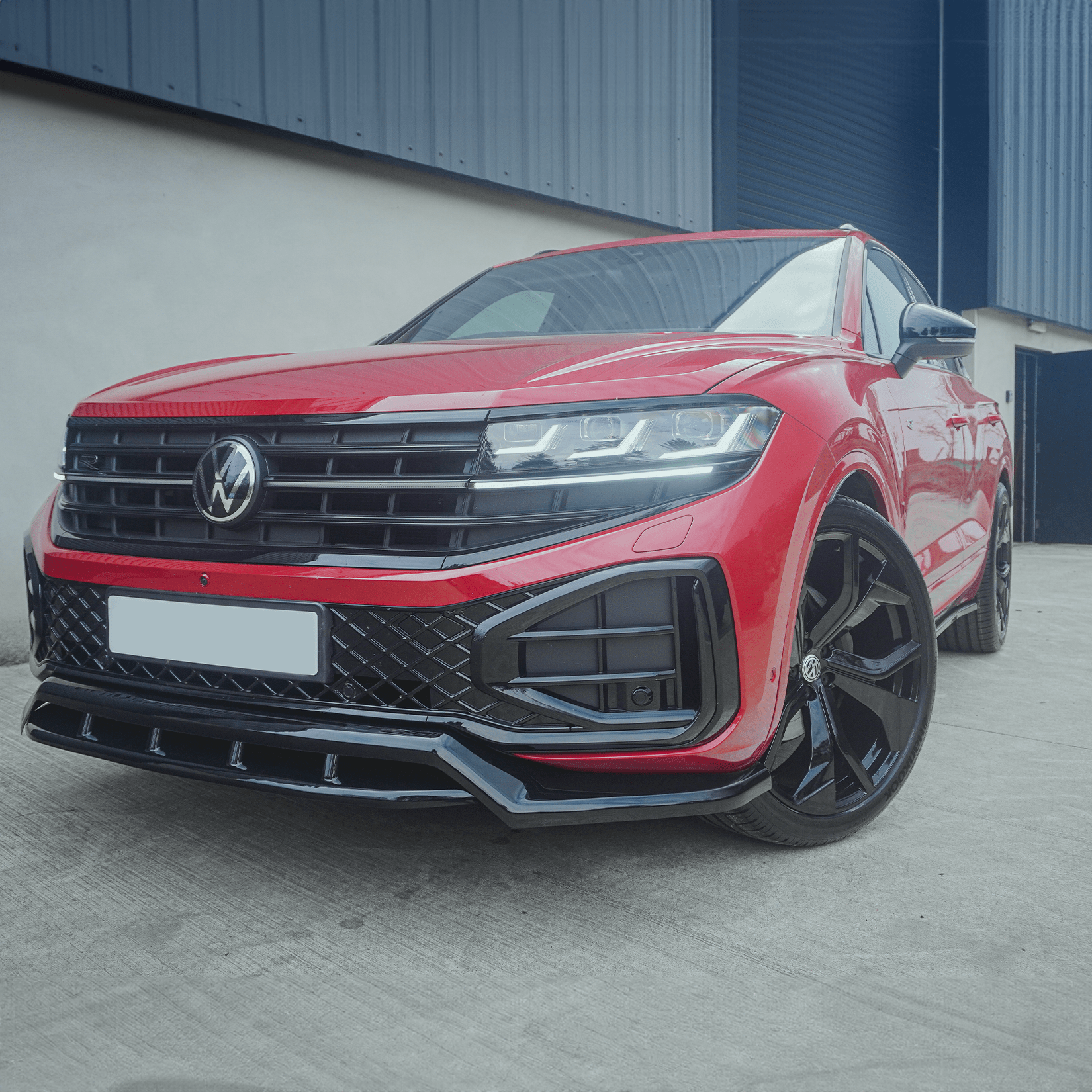 gloss-black-front-splitter-for-vw-touareg-mk3-2023-r-line-r-5.png