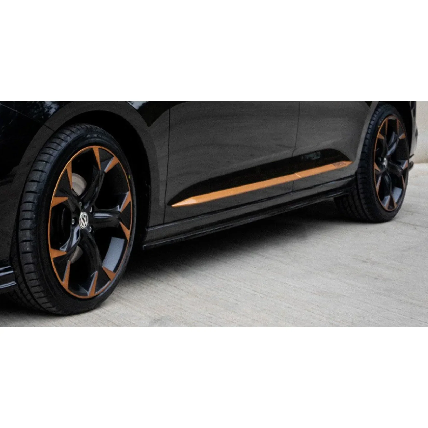 gloss-black-full-body-kit-for-vw-caddy-mk5-2021-1.webp