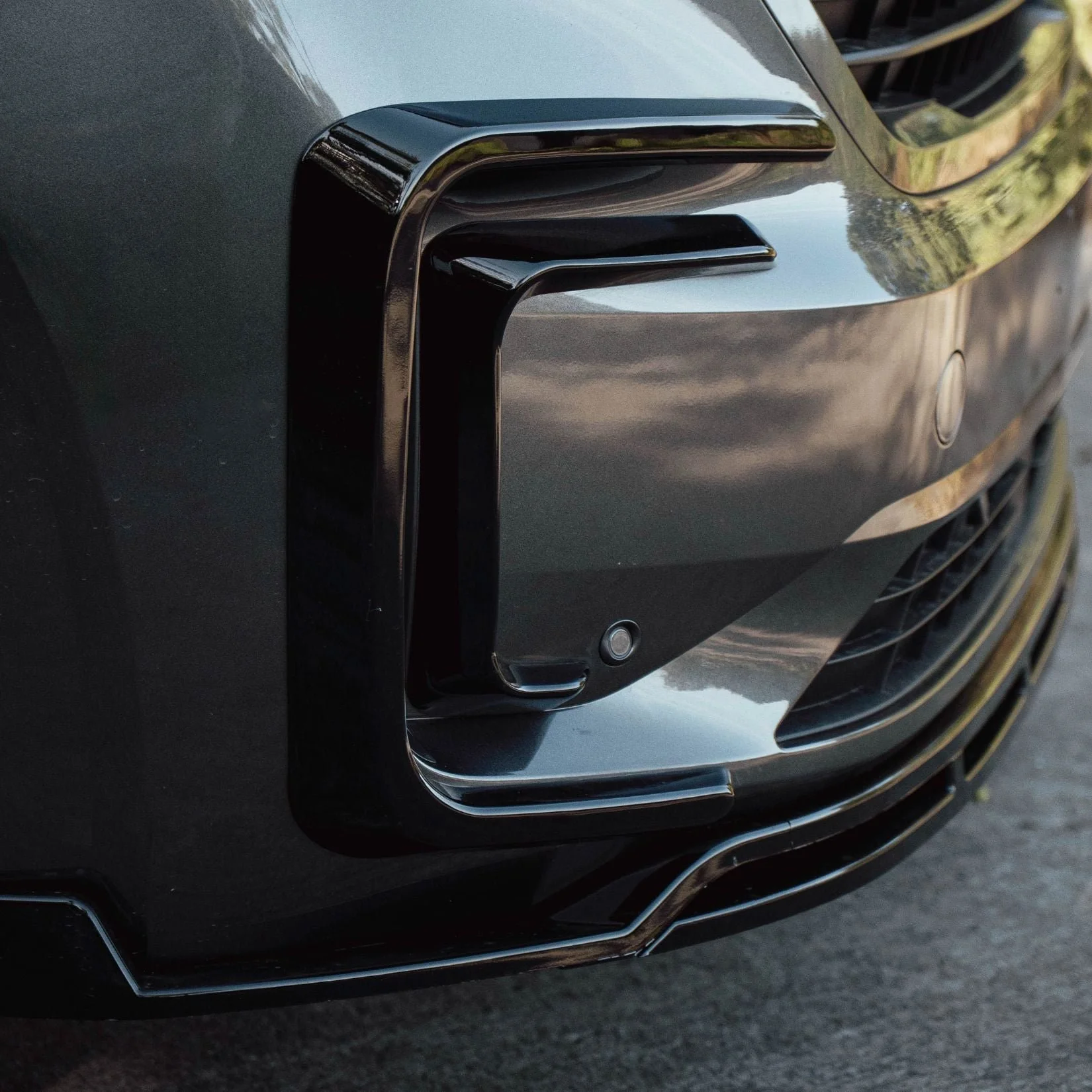 gloss-black-v1-full-body-kit-for-vw-transporter-t7-2025-swb-44.jpg