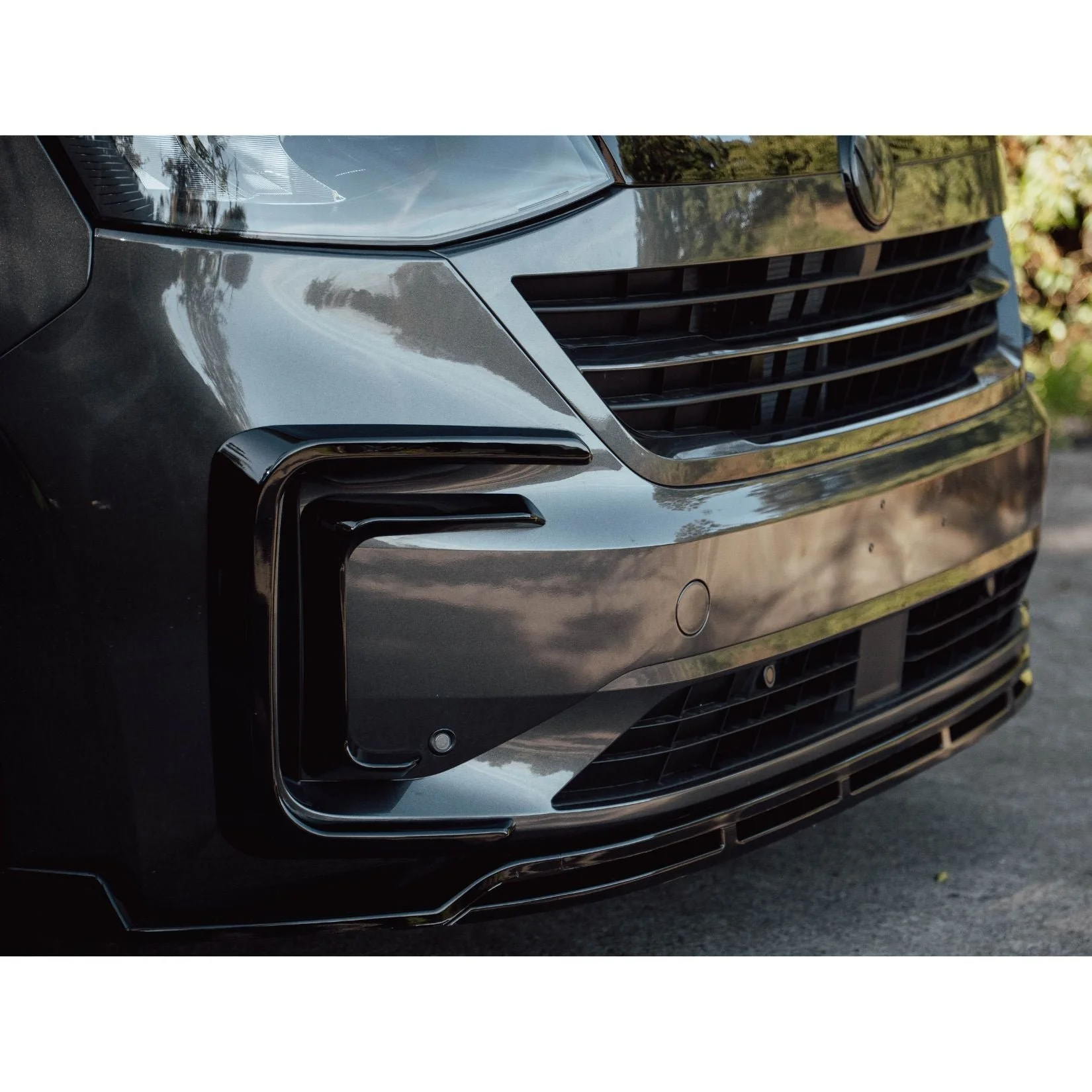 gloss-black-v1-full-body-kit-for-vw-transporter-t7-2025-lwb-7.jpg