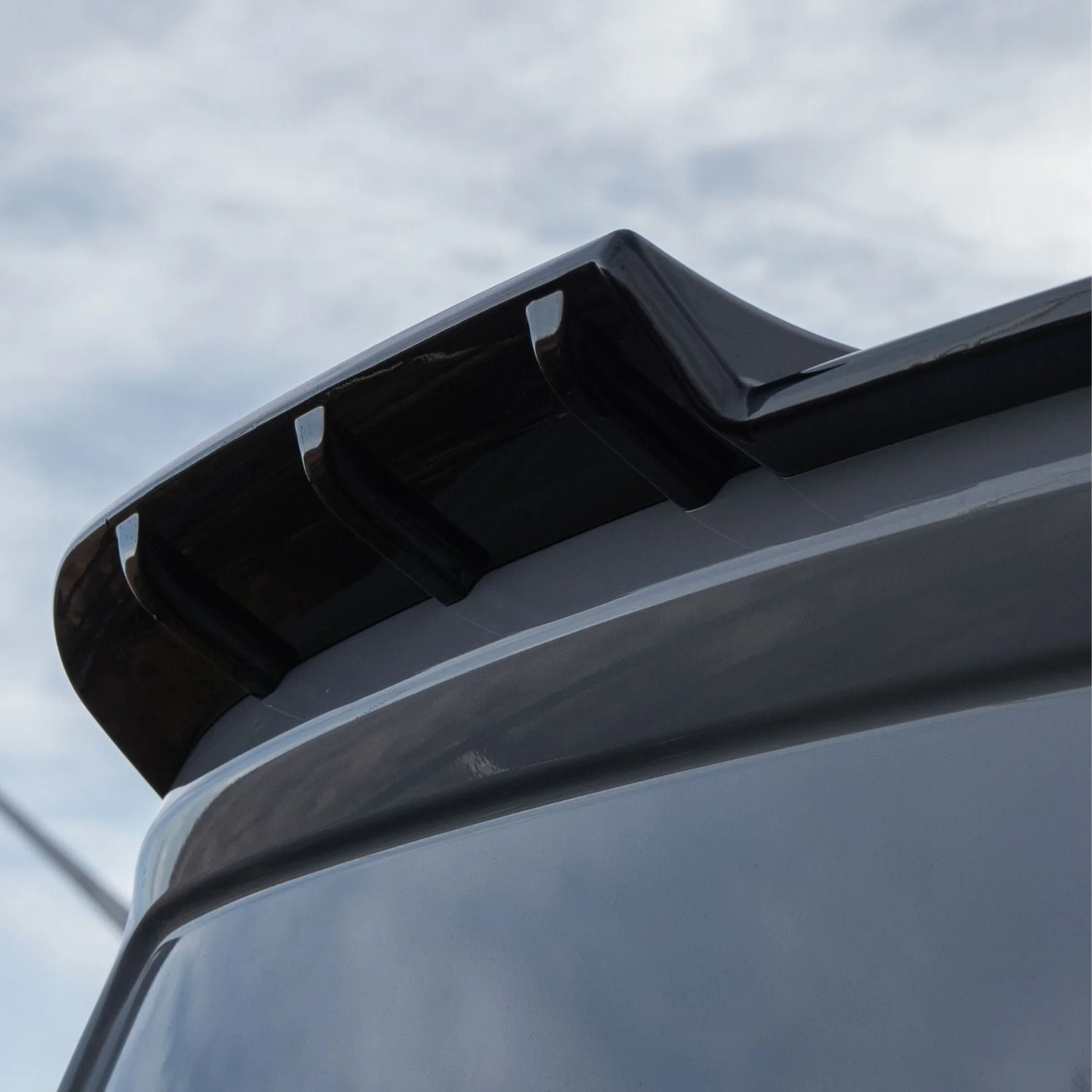 gloss-black-barn-door-v1-rear-spoiler-for-vw-transporter-t7-2025-9.jpg