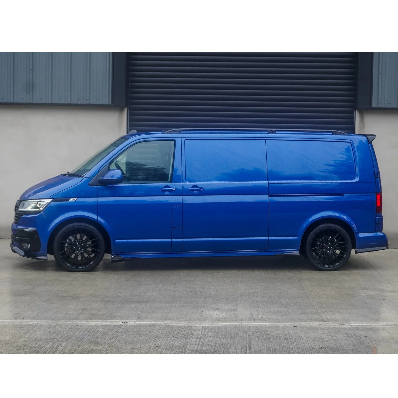 matte-black-roof-bars-for-vw-transporter-t6-1-swb-5.jpg
