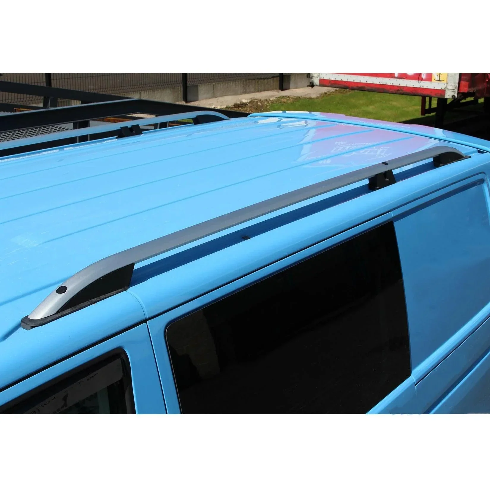 silver-roof-bars-for-vw-transporter-t6-1-lwb-1.webp
